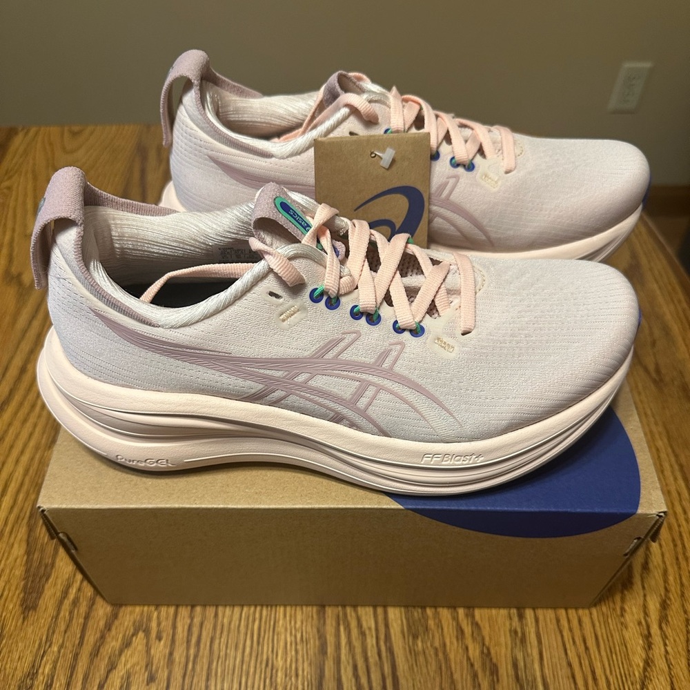 ASICS Women's Gel-Nimbus 28 Running Shoe Pearl Pink/Morganite size 6.5